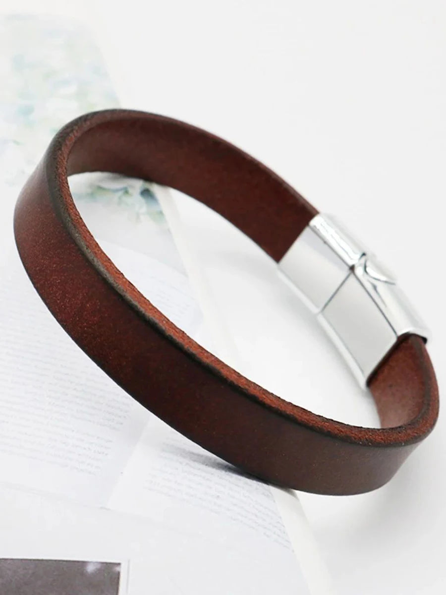 Simple Vintage Cowhide Leather Bracelet for Men Versatile Creative Magnetic Buckle Bangles Male Street Trend Jewelry Accessory